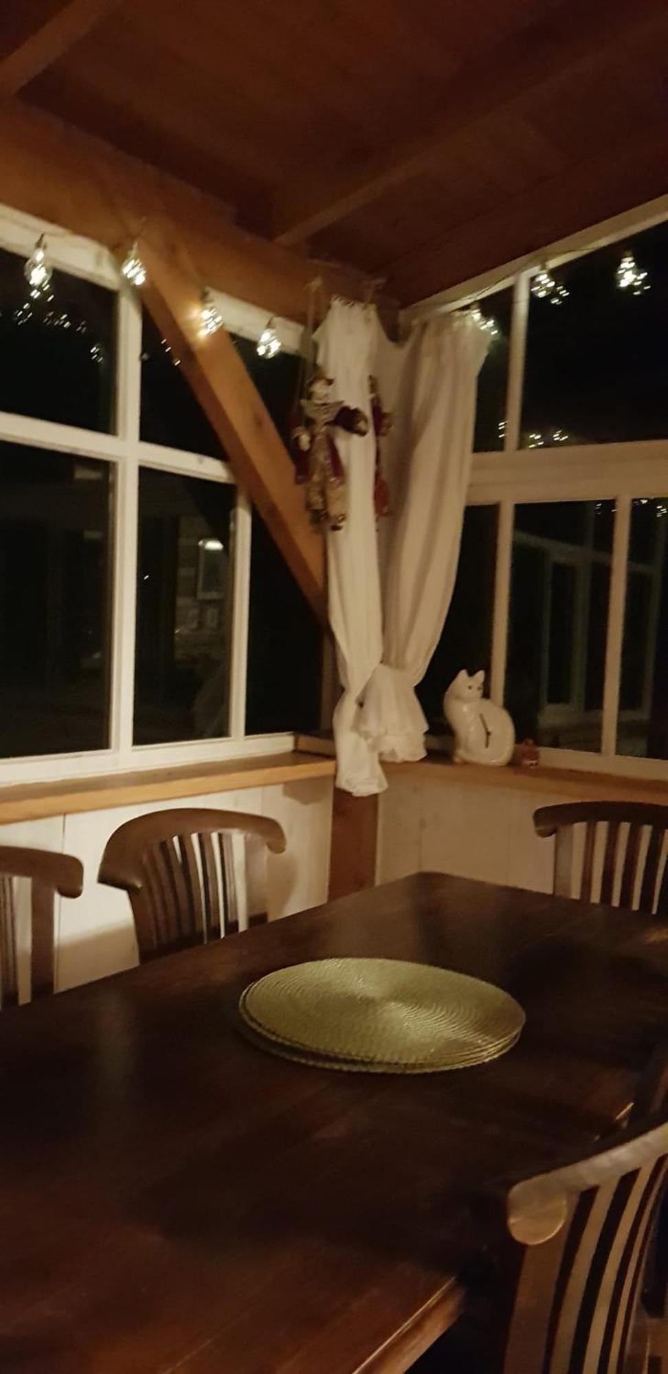 Utopia Dom Przy Winnicy Nowica Esterno foto